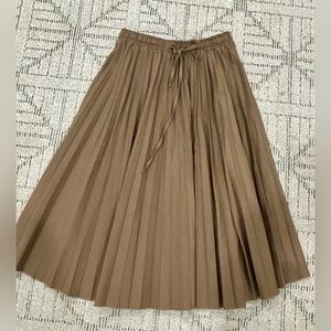 Pleated A-Line Midi Skirt in Brown with Drawstring Waist